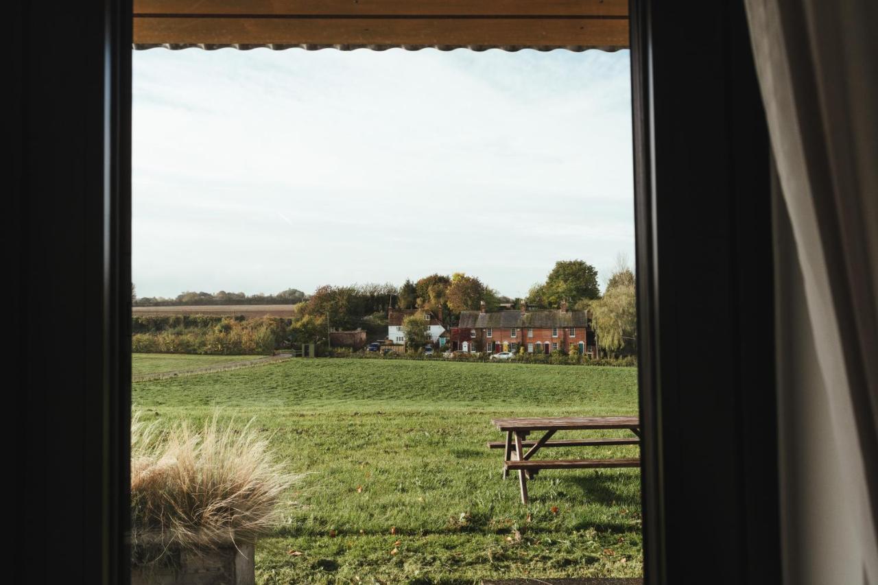 The Hopper Huts Casa de hóspedes Faversham Exterior foto